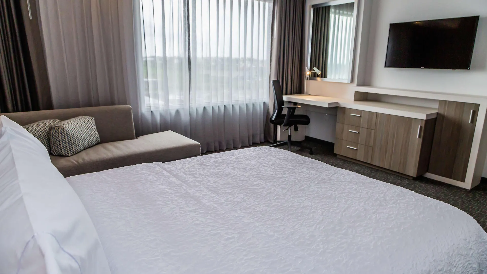 Hampton Inn & Suites By Hilton Puebla