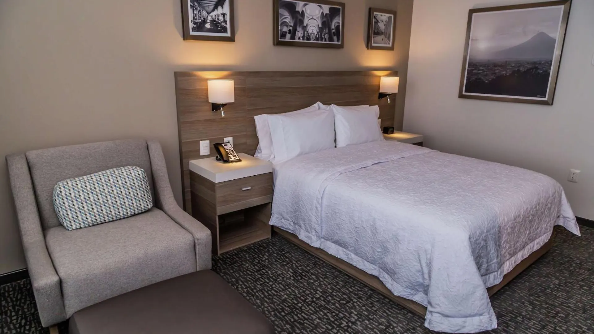 Hampton Inn & Suites By Hilton Puebla 3*,