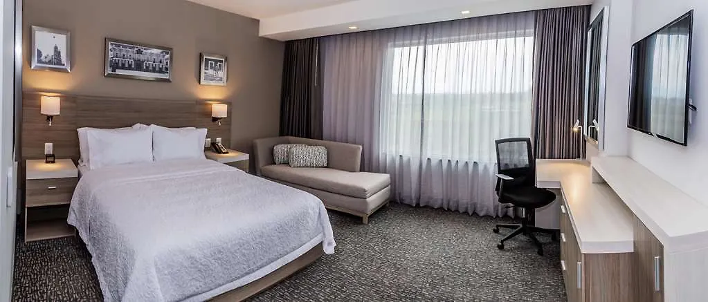 Hampton Inn & Suites By Hilton Puebla Hotel